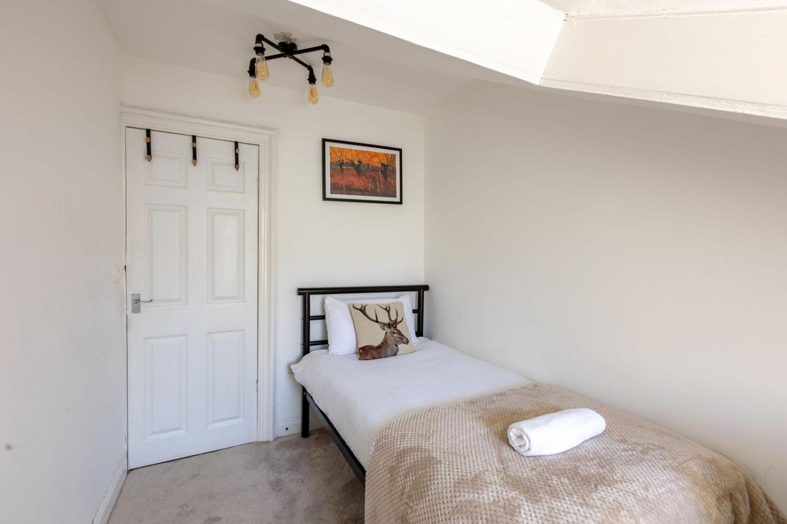 Spacious 3 Bedroom Home In Glasgow - Free Parking Kültér fotó