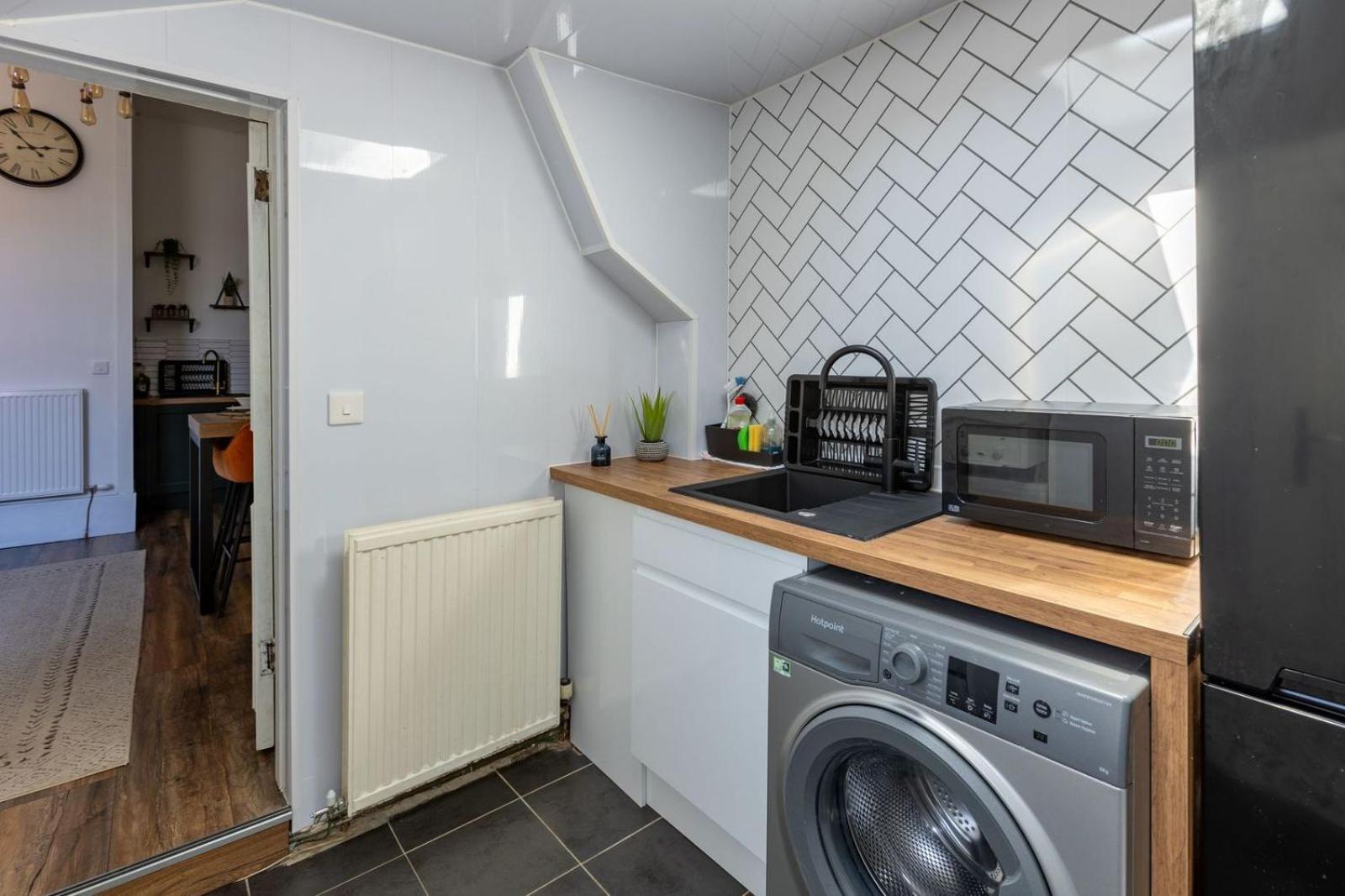 Spacious 3 Bedroom Home In Glasgow - Free Parking Kültér fotó